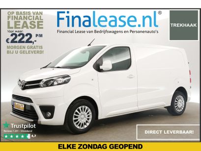 Toyota ProAce Worker - 2.0 D-4D L2H1 Clima Cruise Navigatie Trekhaak Parkeersensoren 3 Persoons 